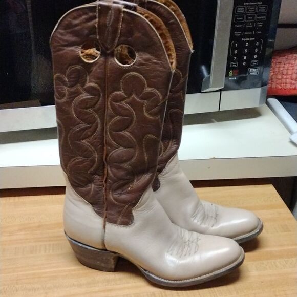 The Sander's vintage cowboy boots - Picture 1 of 5